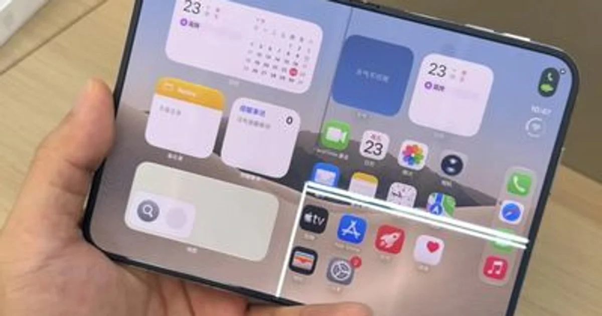 Apple acknowledges iPhone Duo inner-screen cracks and offers replacements for affected devices