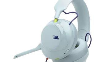 JBL Quantum 120 : à 44,99 €, le casque gaming mise sur le filaire plutôt que sur une batterie
