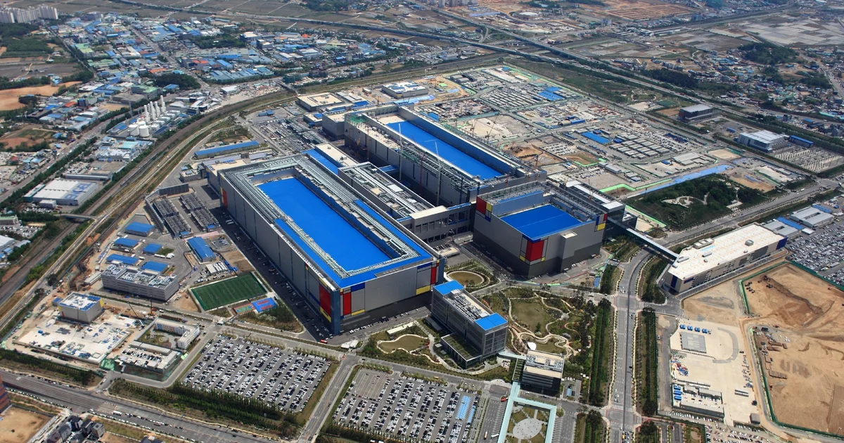 Samsung veut faire entrer le High-NA EUV dans la DRAM dès 2028, mais les masques 12 pouces viendront bien plus tard